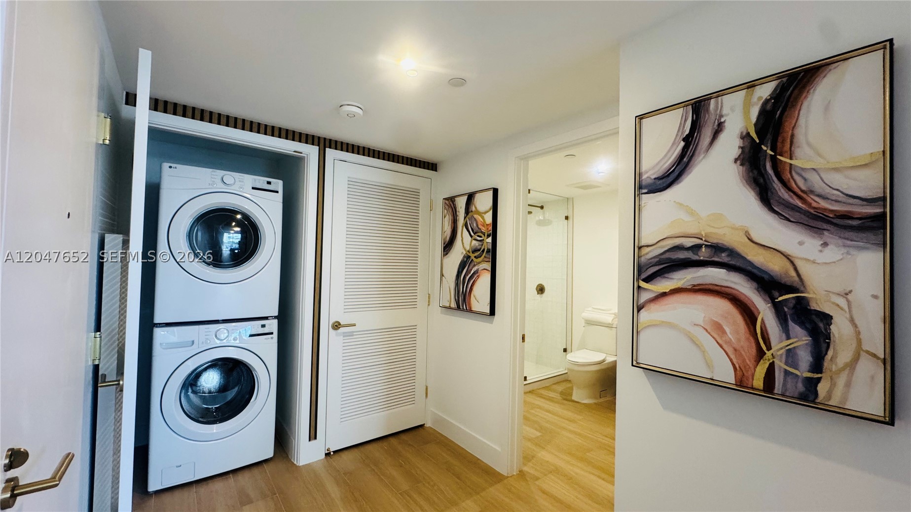 THE STANDARD MIDTOWN - Residential Lease