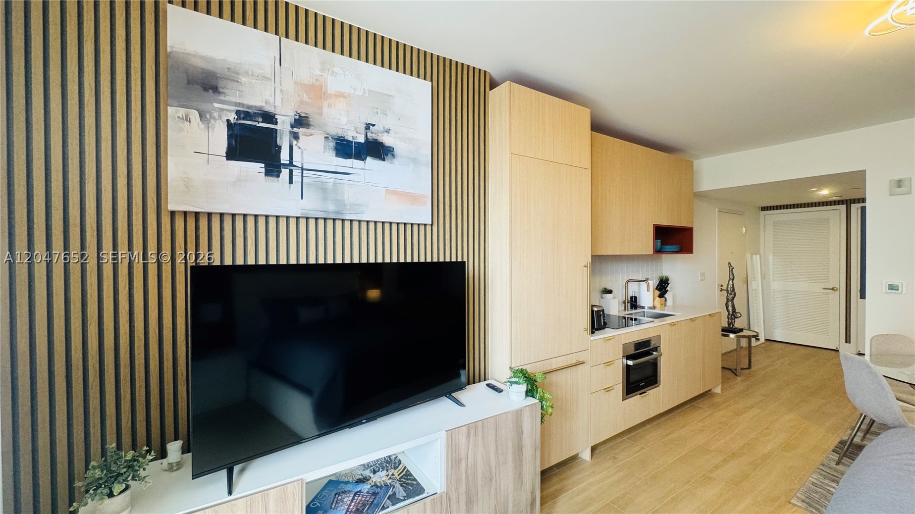 THE STANDARD MIDTOWN - Residential Lease
