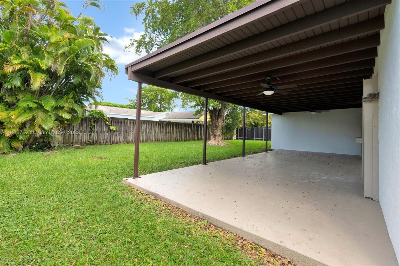CARAVEL COUNTRY - Residential