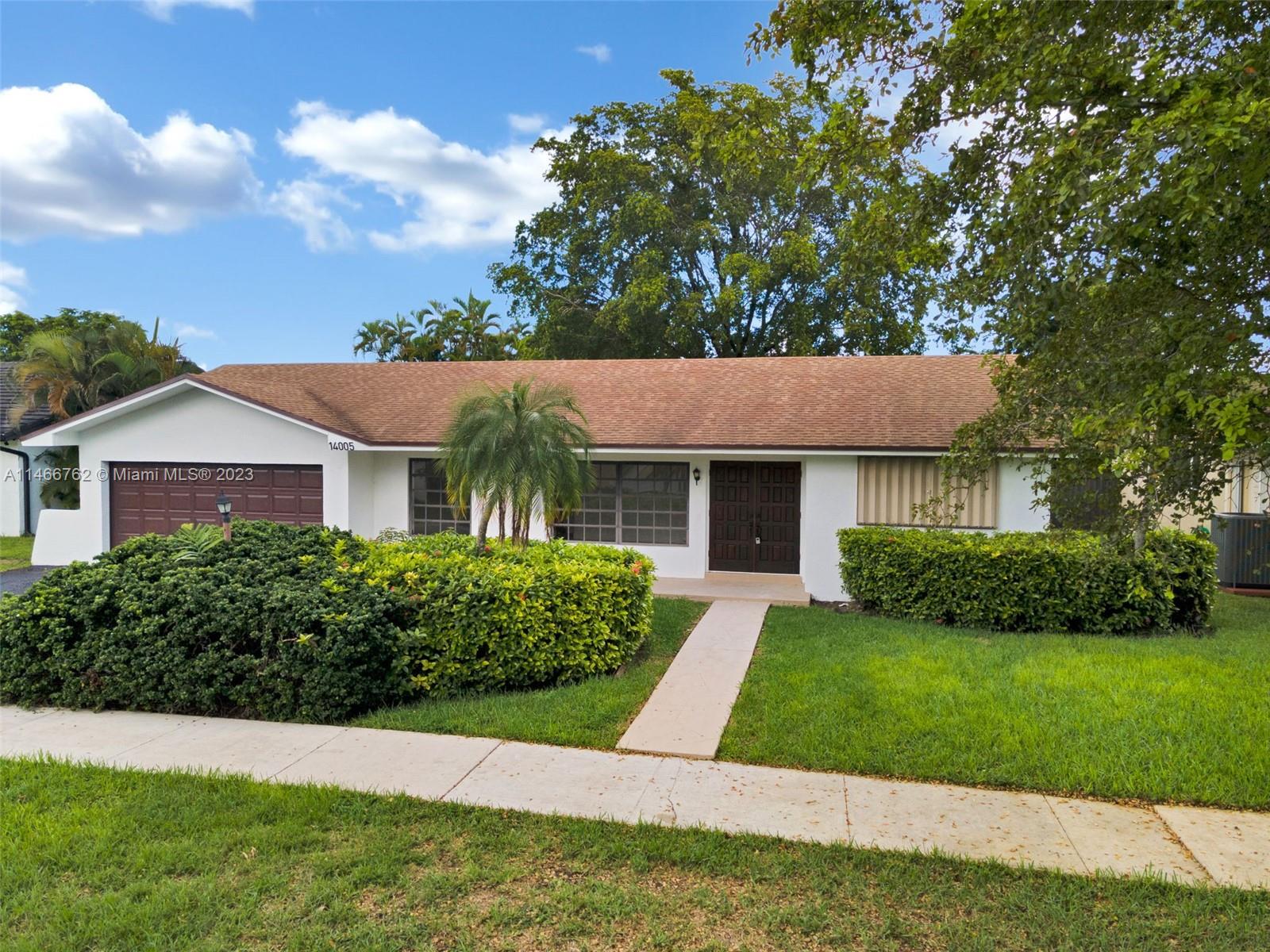 CARAVEL COUNTRY - Residential