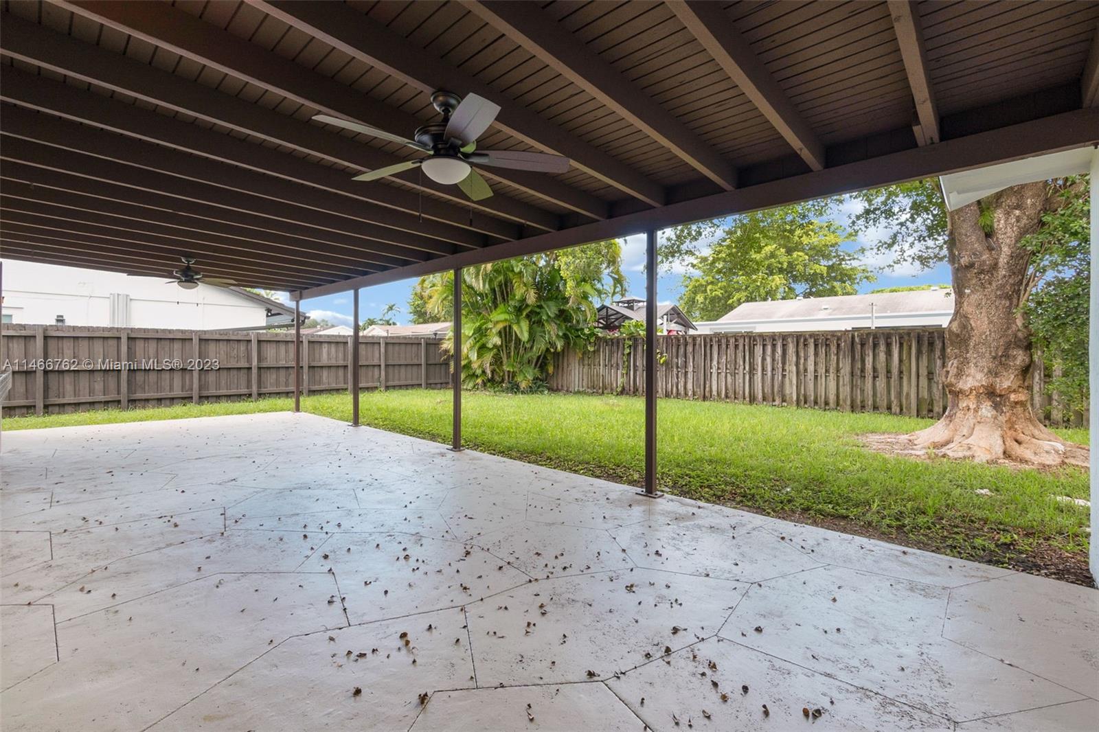CARAVEL COUNTRY - Residential