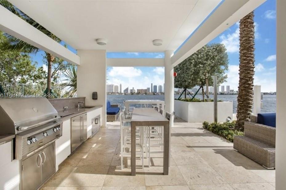 MARINA PALMS RESIDENCES N - Residential