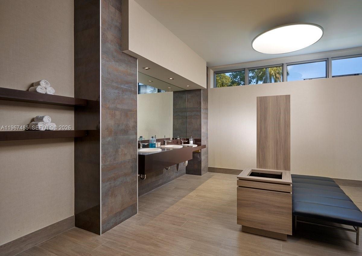 MARINA PALMS RESIDENCES N - Residential