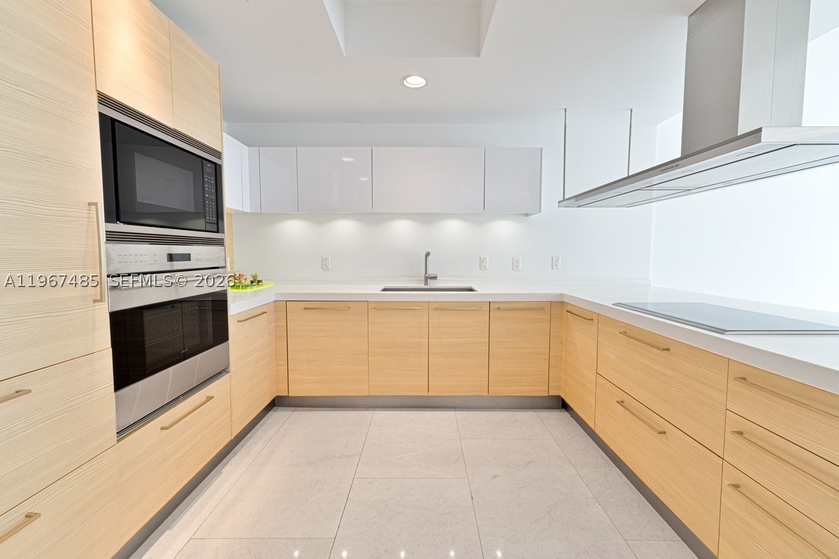 MARINA PALMS RESIDENCES N - Residential