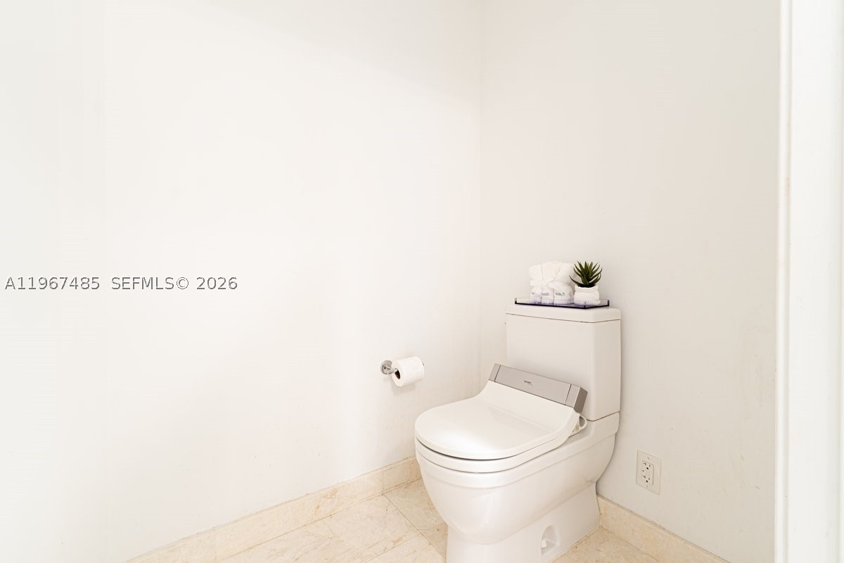 MARINA PALMS RESIDENCES N - Residential