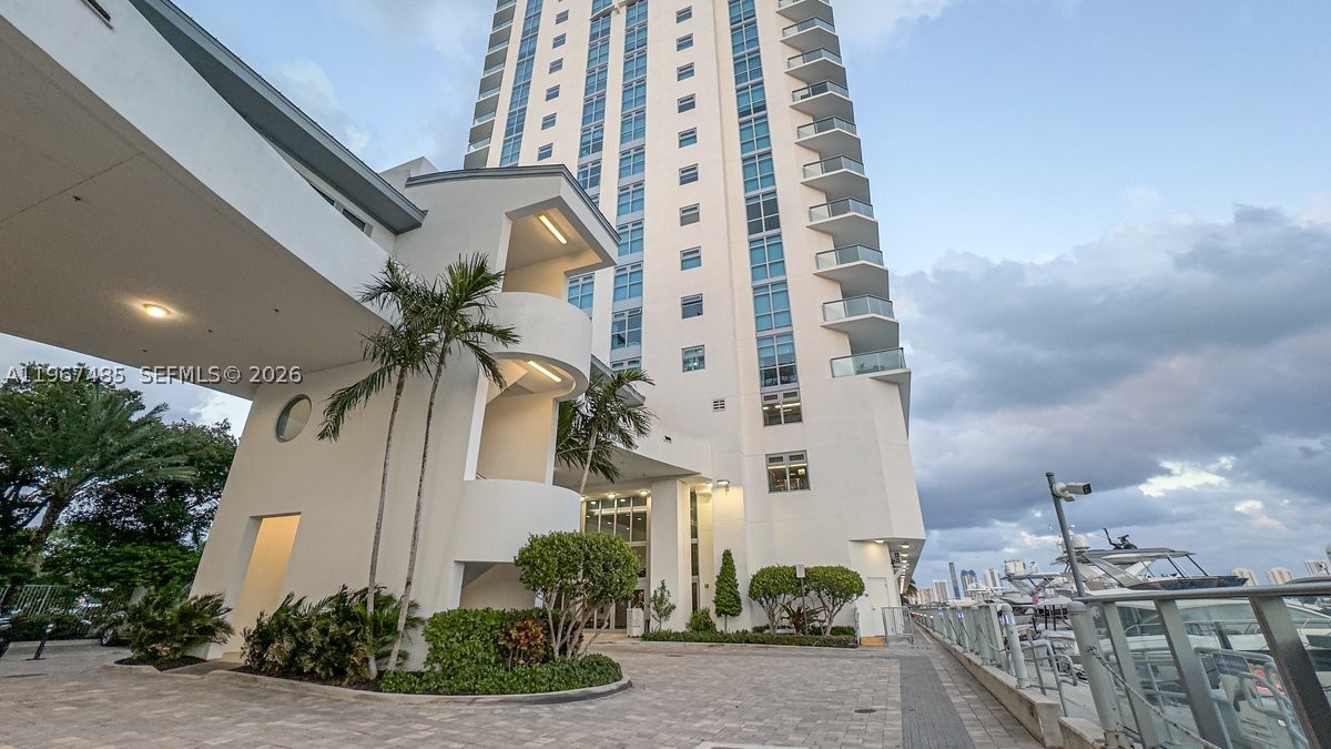 MARINA PALMS RESIDENCES N - Residential