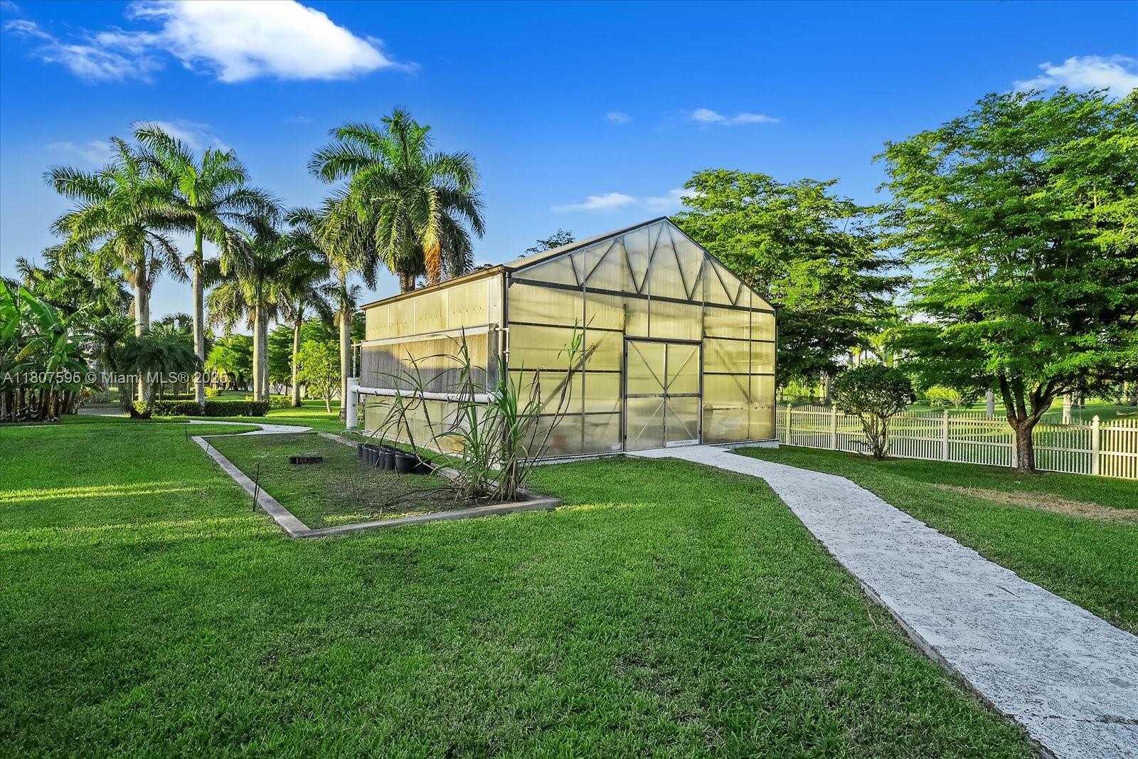 LINDBERG LANDING - Residential