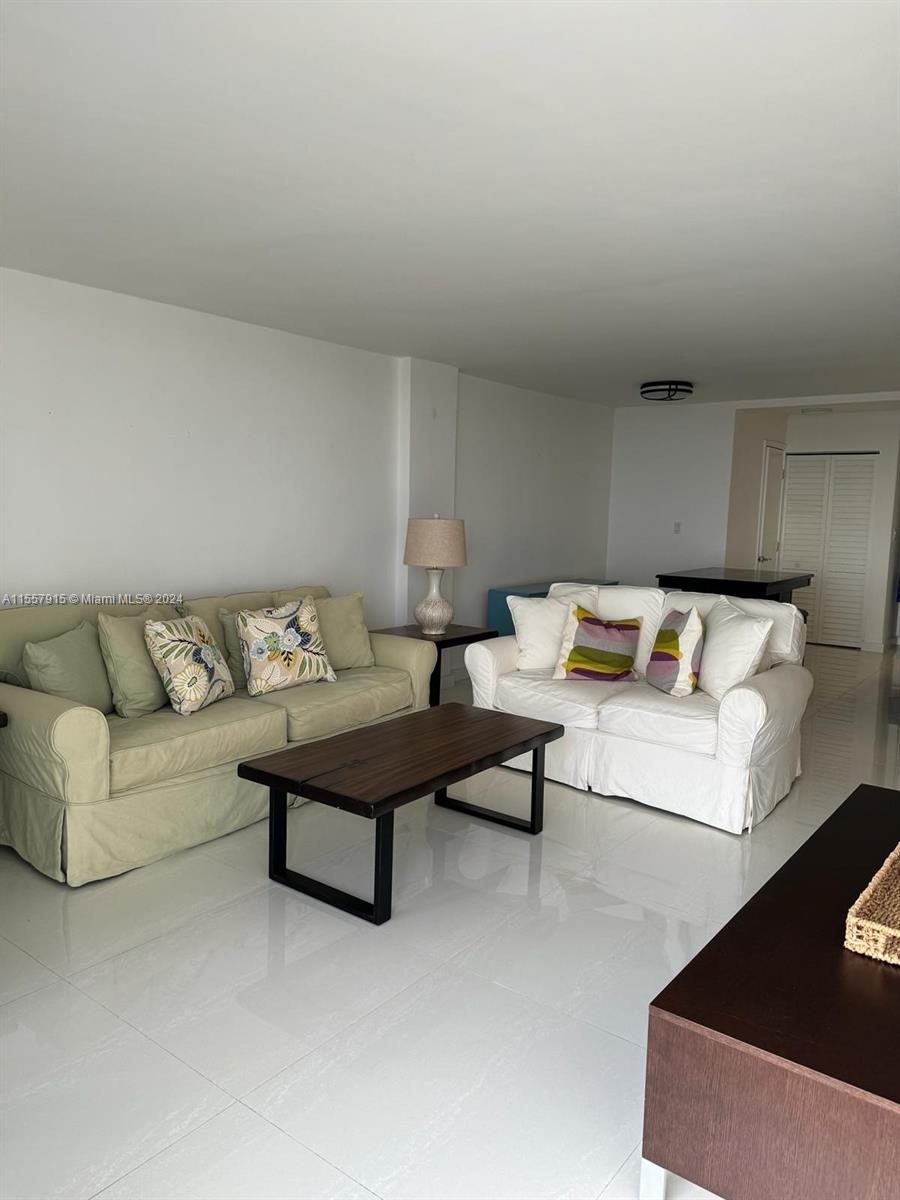 BRICKELL BISCAYNE CONDO - Residential Lease