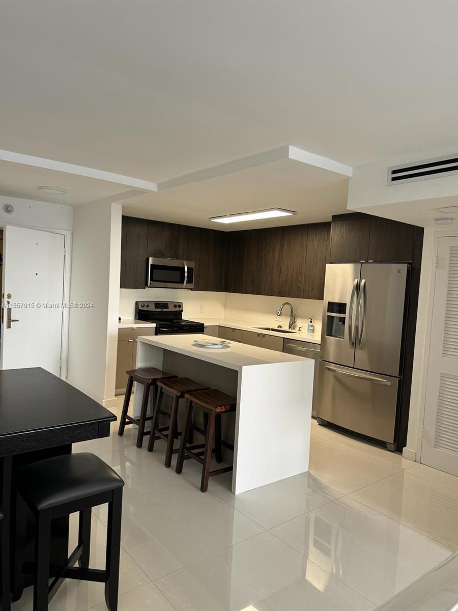 BRICKELL BISCAYNE CONDO - Residential Lease