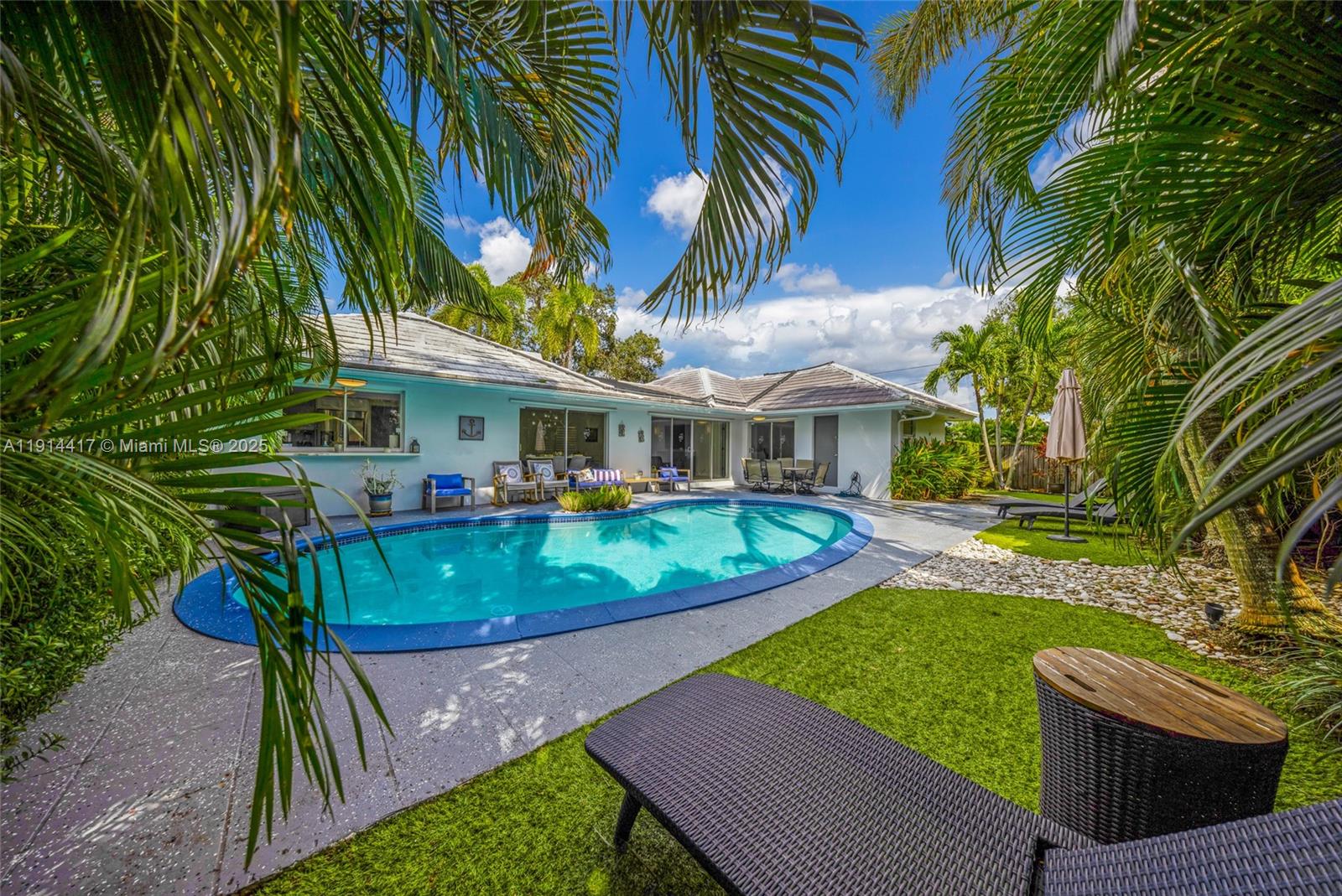IMPERIAL POINT 2 SEC - Residential
