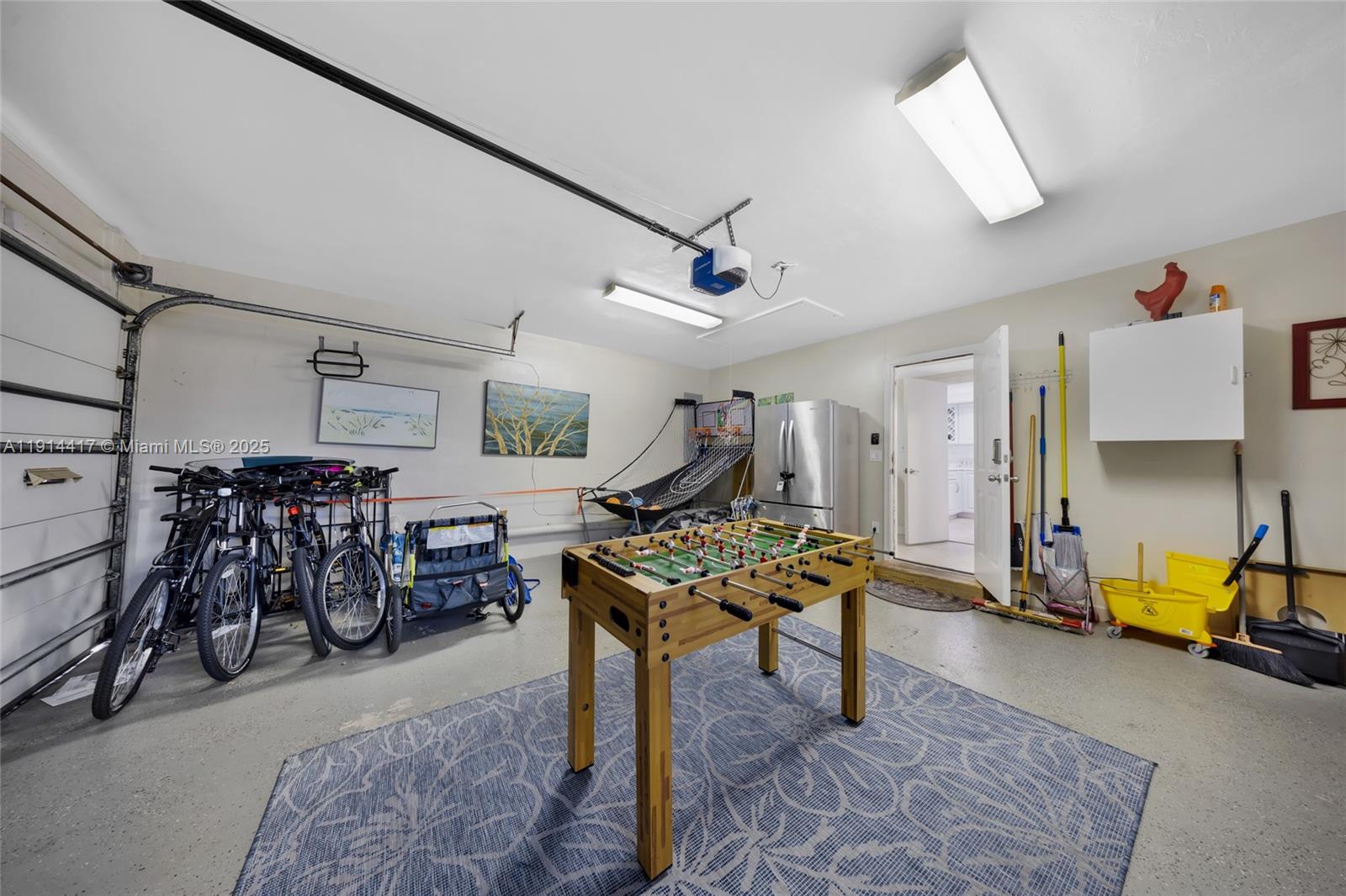 IMPERIAL POINT 2 SEC - Residential
