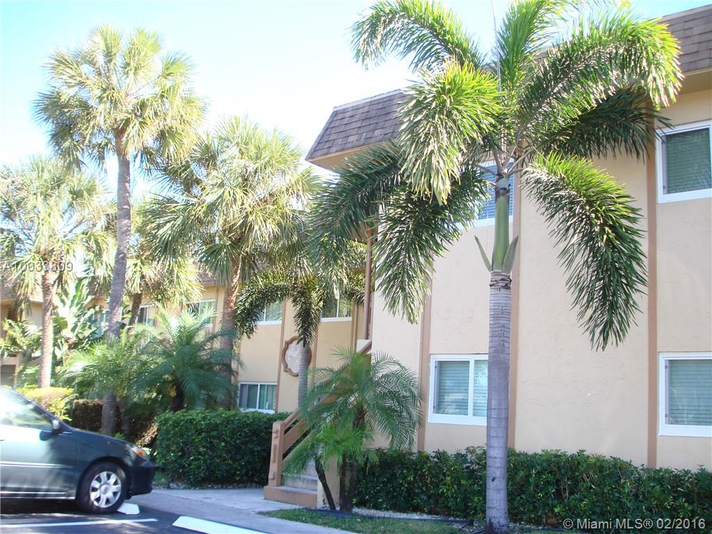Lakeside Condo At Lauderd - Residential Lease