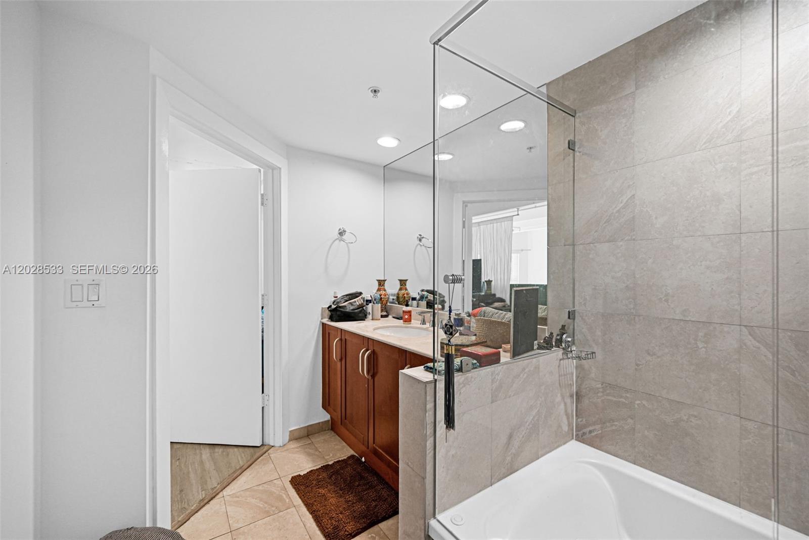 VILAZUL SEASIDE LOFTS CON - Residential Lease