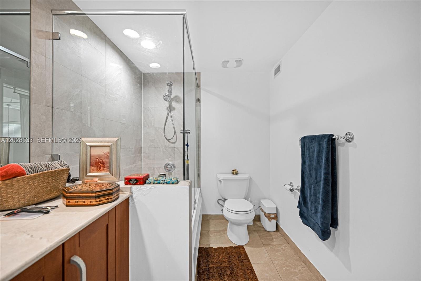 VILAZUL SEASIDE LOFTS CON - Residential Lease