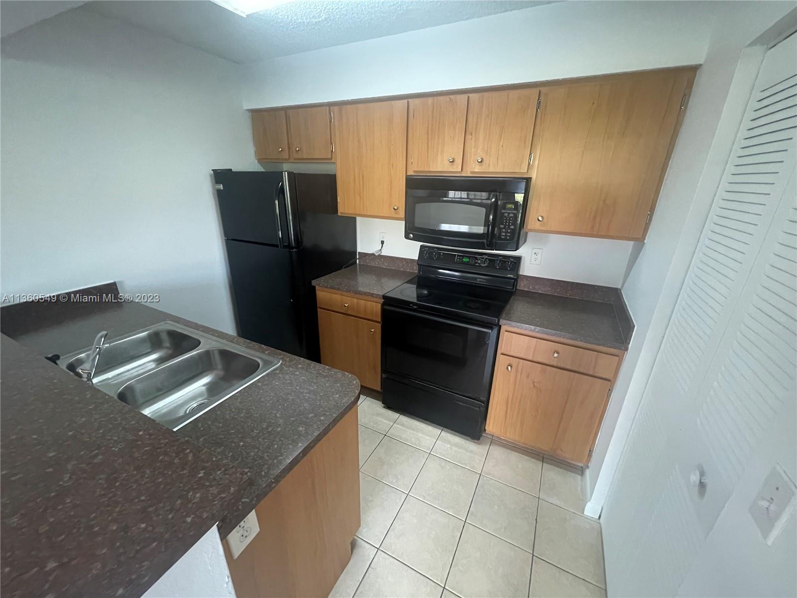 ROYAL POINCIANA CONDO - Residential Lease