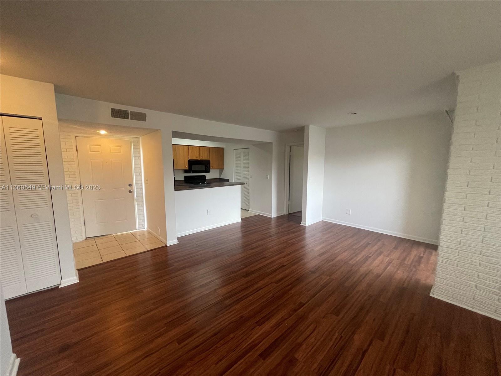 ROYAL POINCIANA CONDO - Residential Lease
