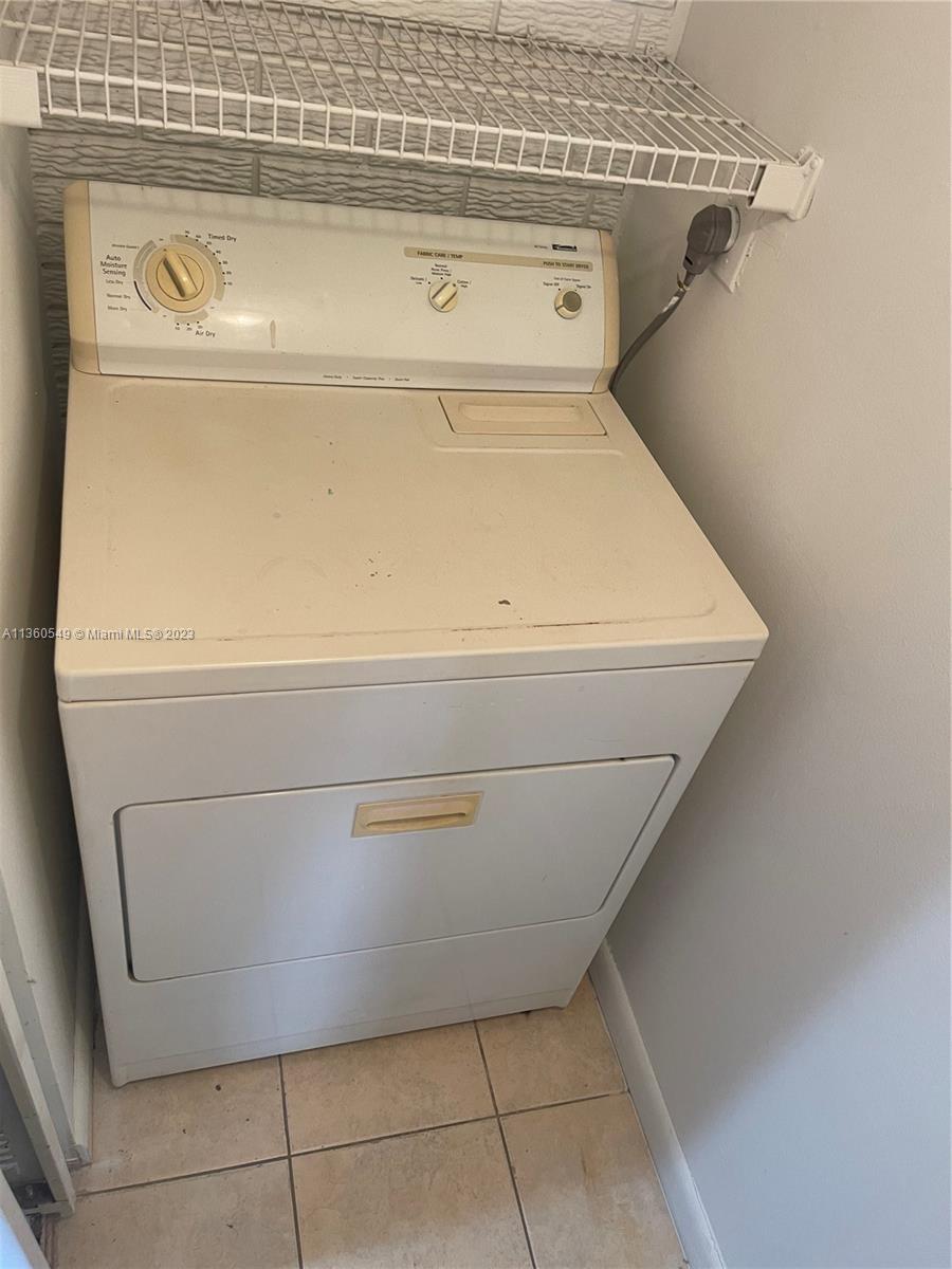 ROYAL POINCIANA CONDO - Residential Lease