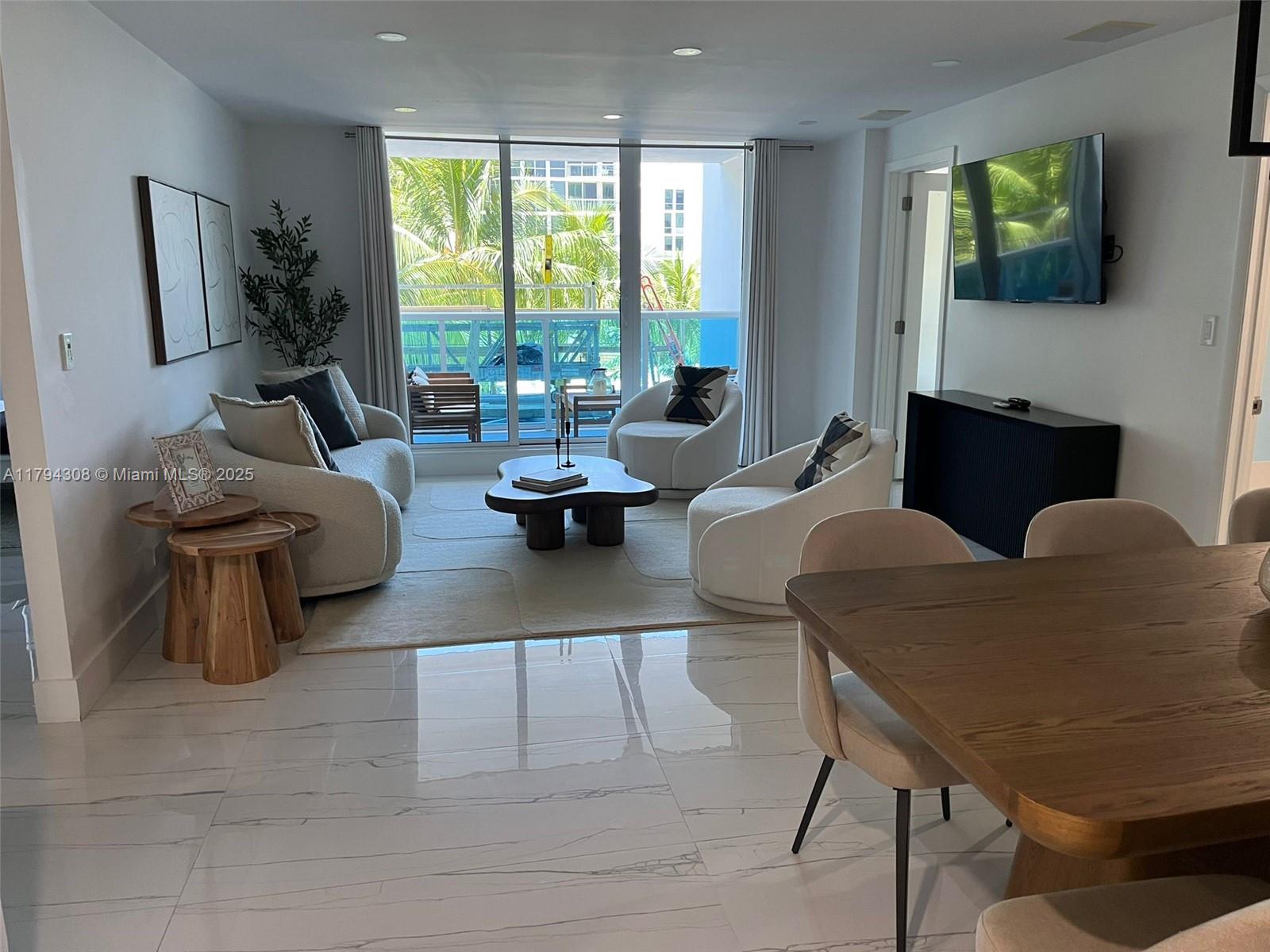 RONEY PALACE CONDO - Residential
