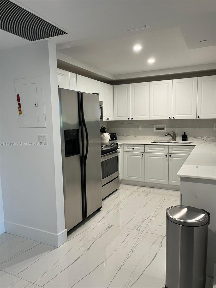 RONEY PALACE CONDO - Residential