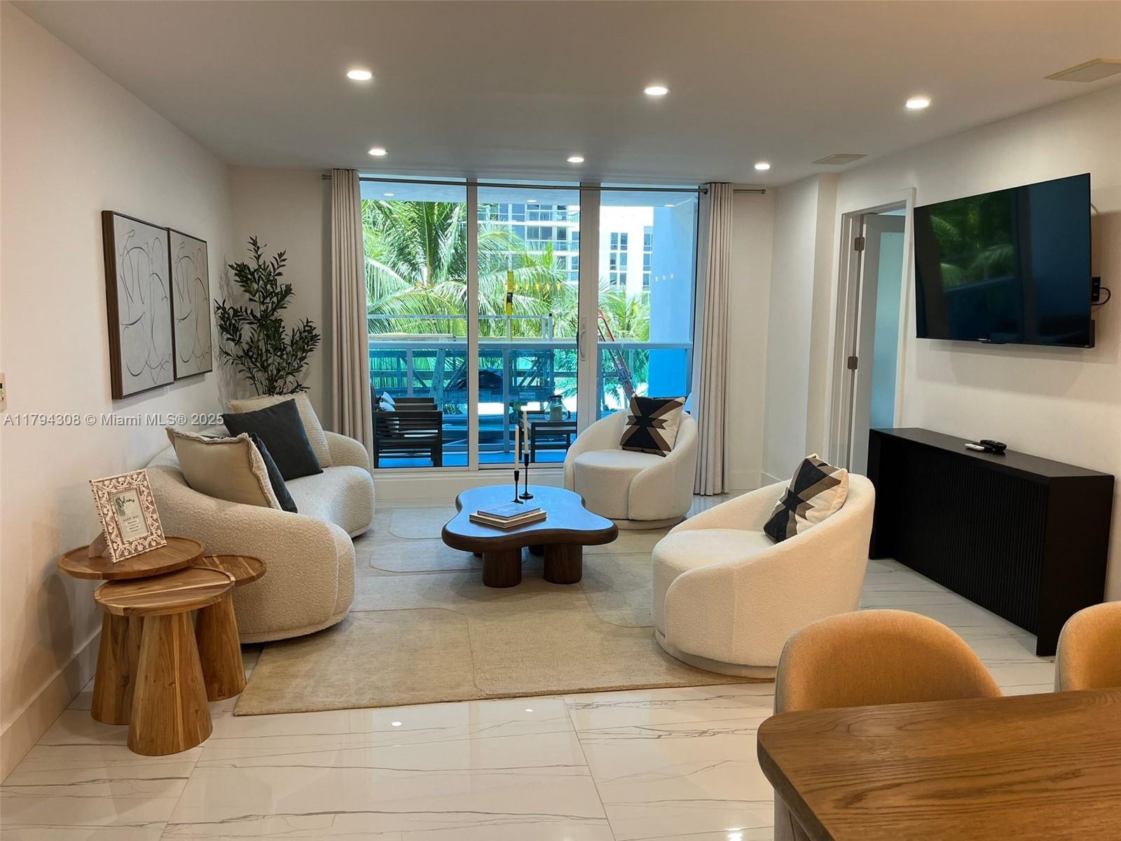 RONEY PALACE CONDO - Residential