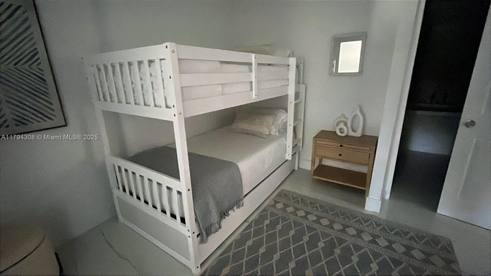 RONEY PALACE CONDO - Residential