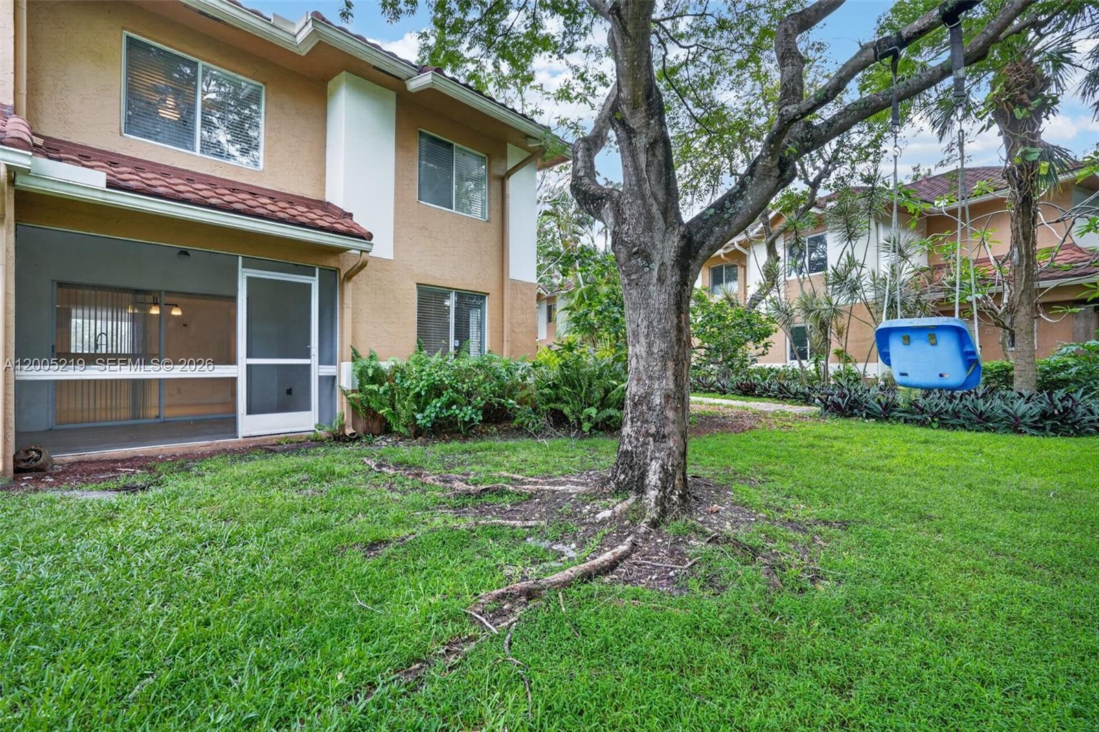 COLONNADES CONDO - Residential