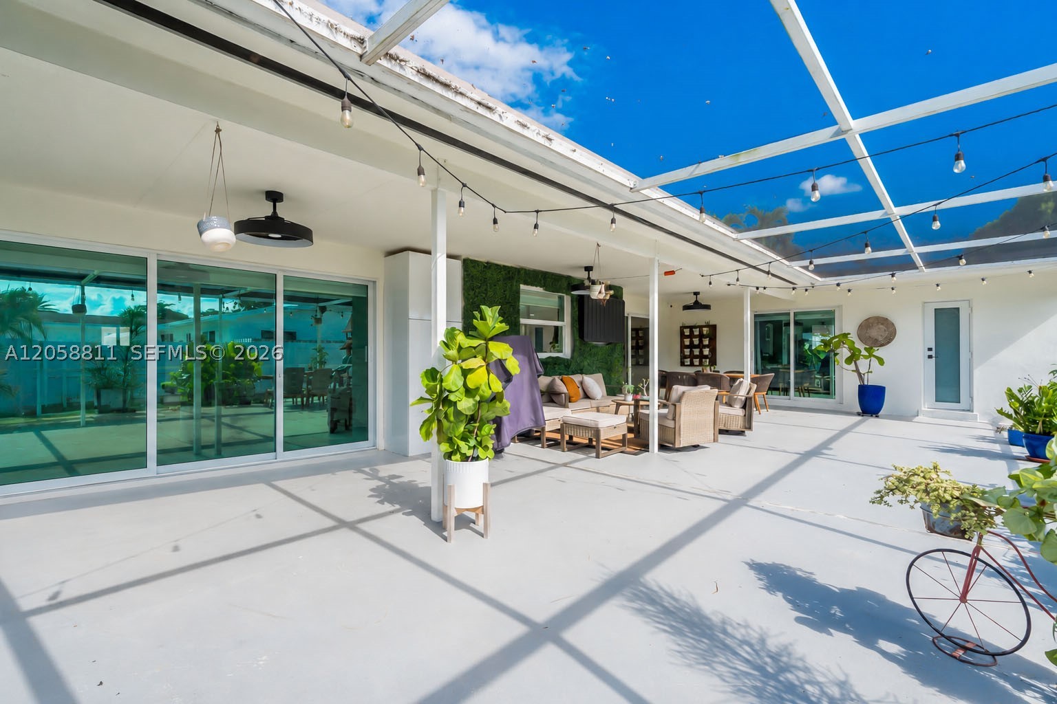 PEMBROKE LAKES SEC 1 - Residential