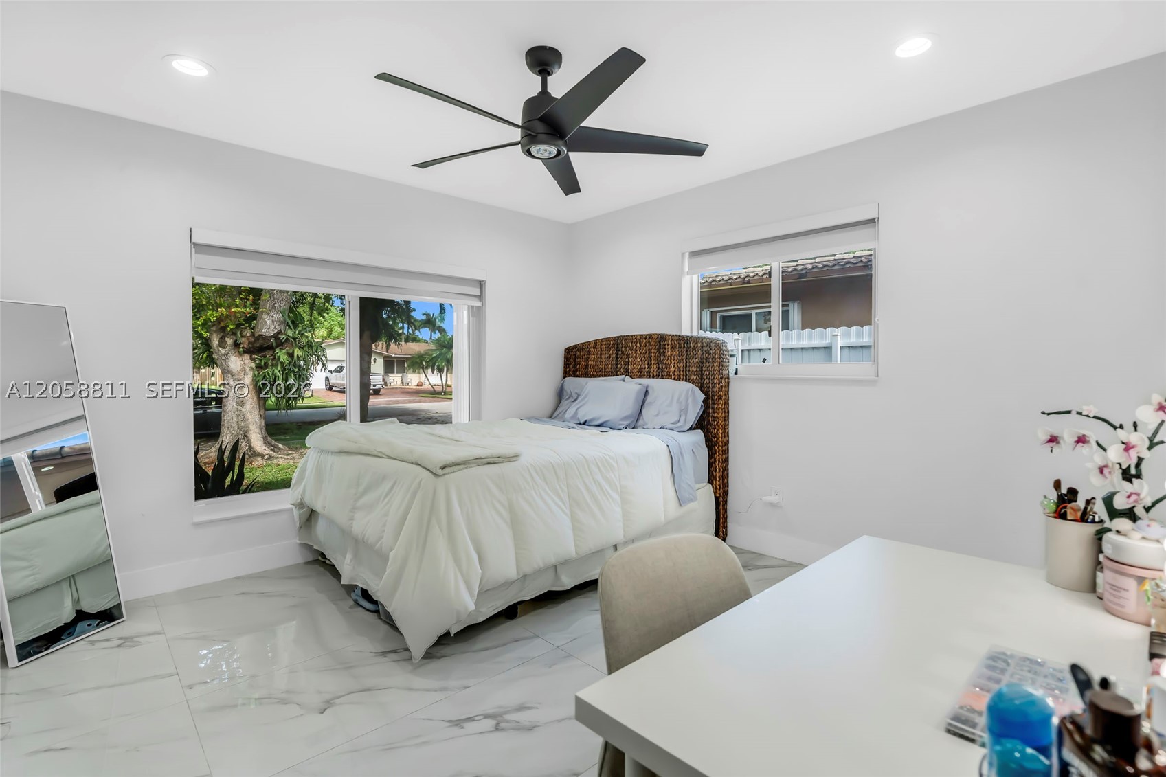 PEMBROKE LAKES SEC 1 - Residential