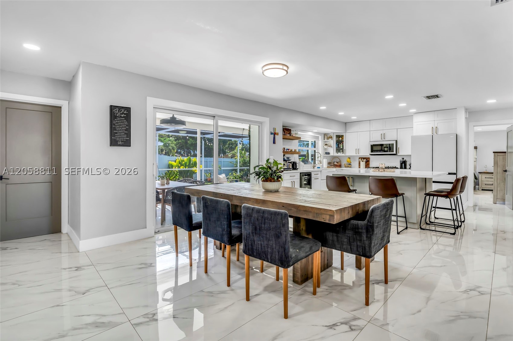 PEMBROKE LAKES SEC 1 - Residential