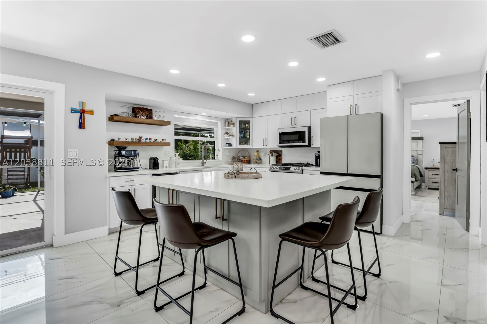 PEMBROKE LAKES SEC 1 - Residential