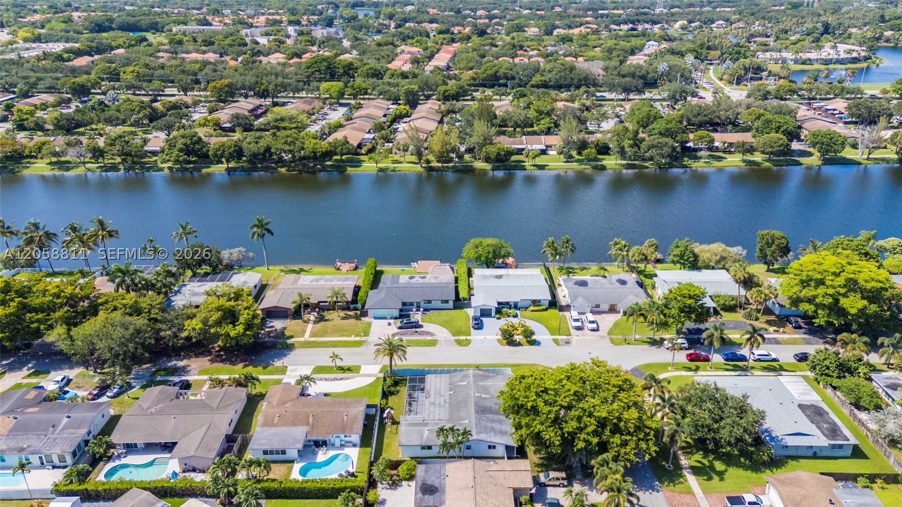 PEMBROKE LAKES SEC 1 - Residential