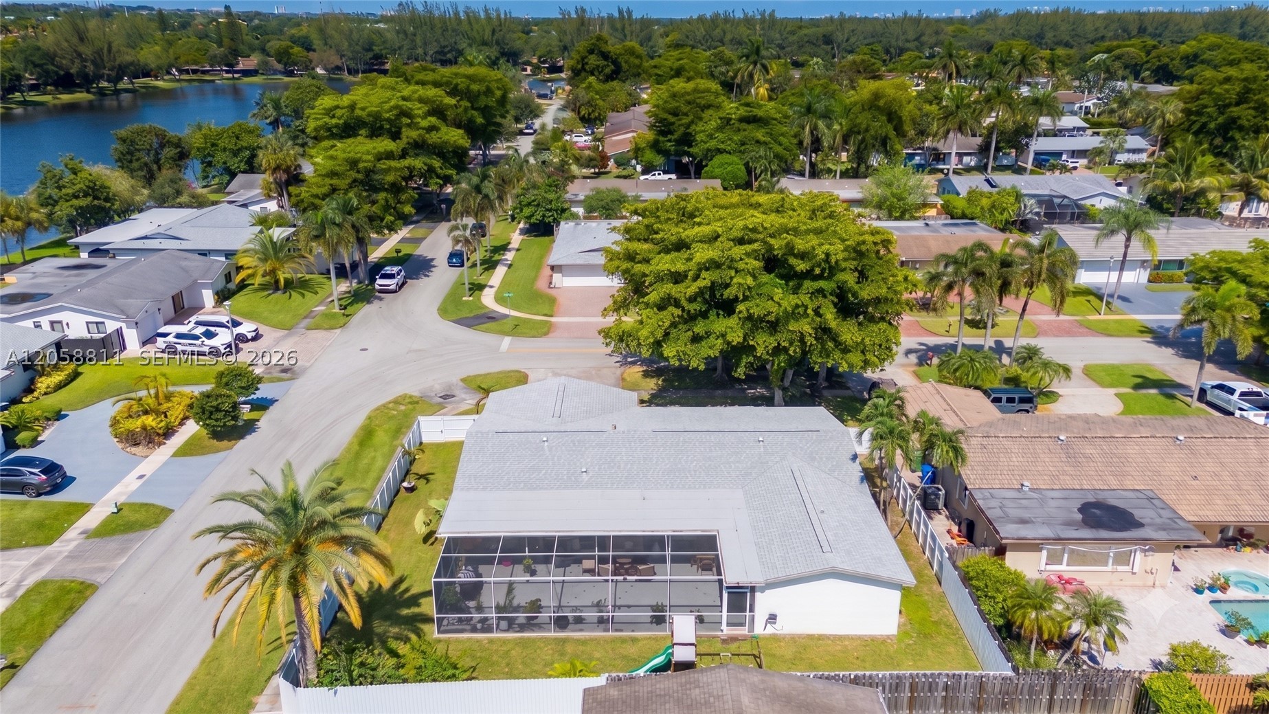 PEMBROKE LAKES SEC 1 - Residential