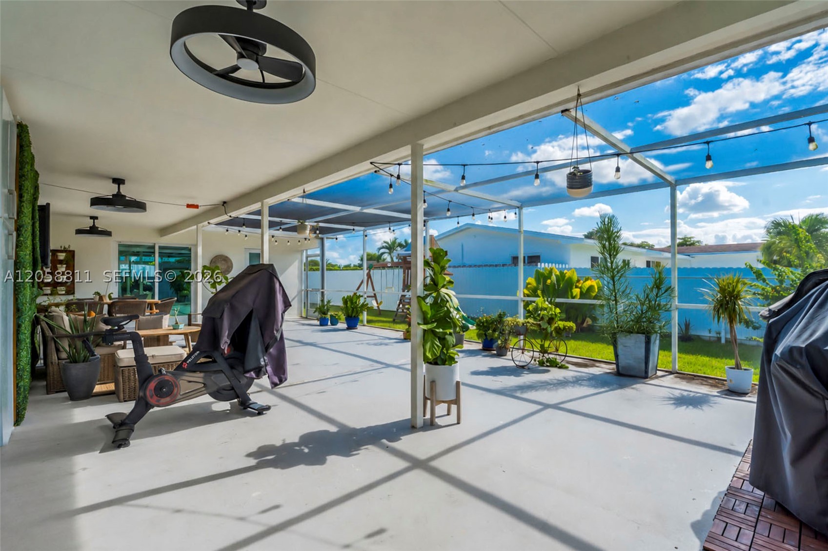 PEMBROKE LAKES SEC 1 - Residential
