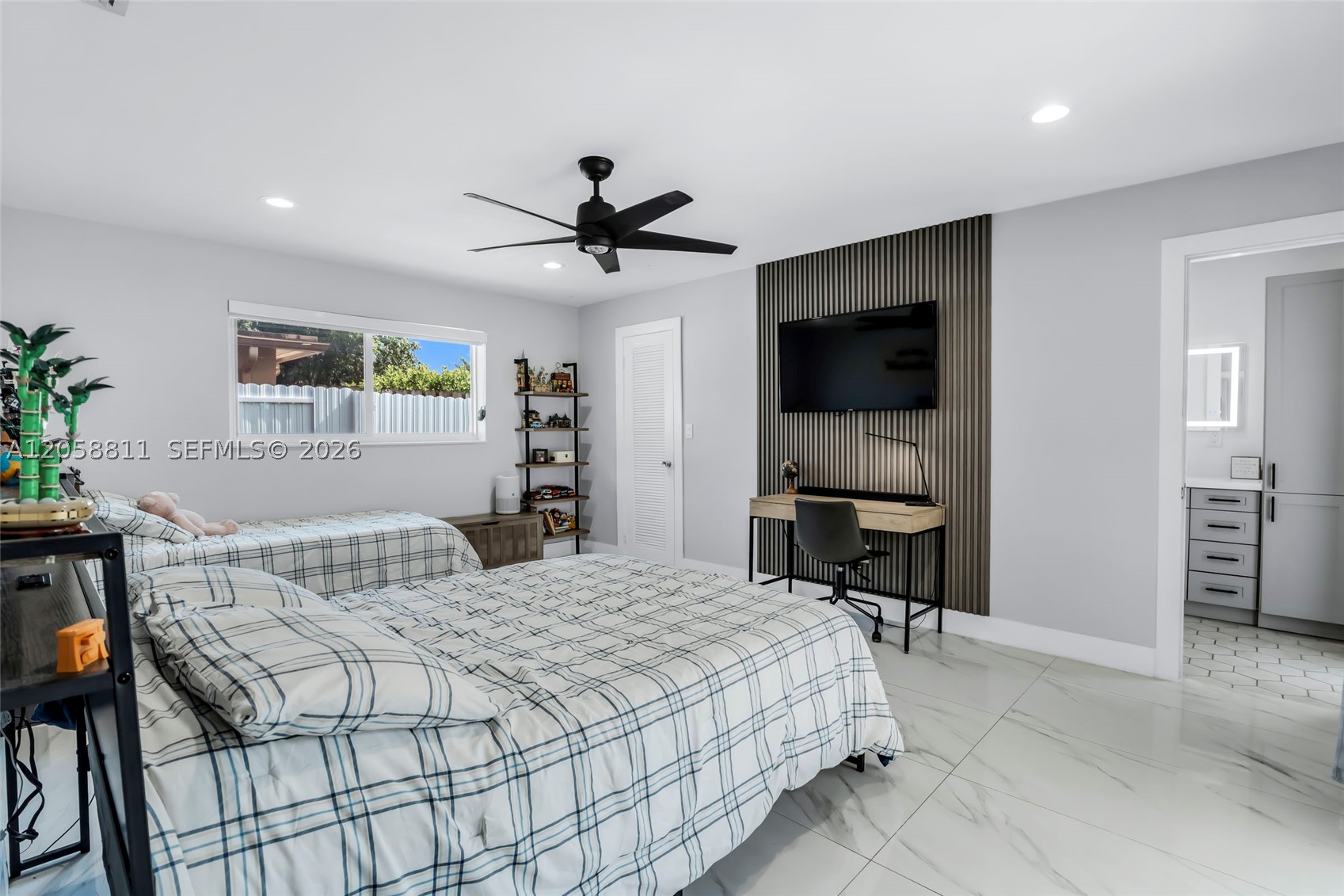 PEMBROKE LAKES SEC 1 - Residential