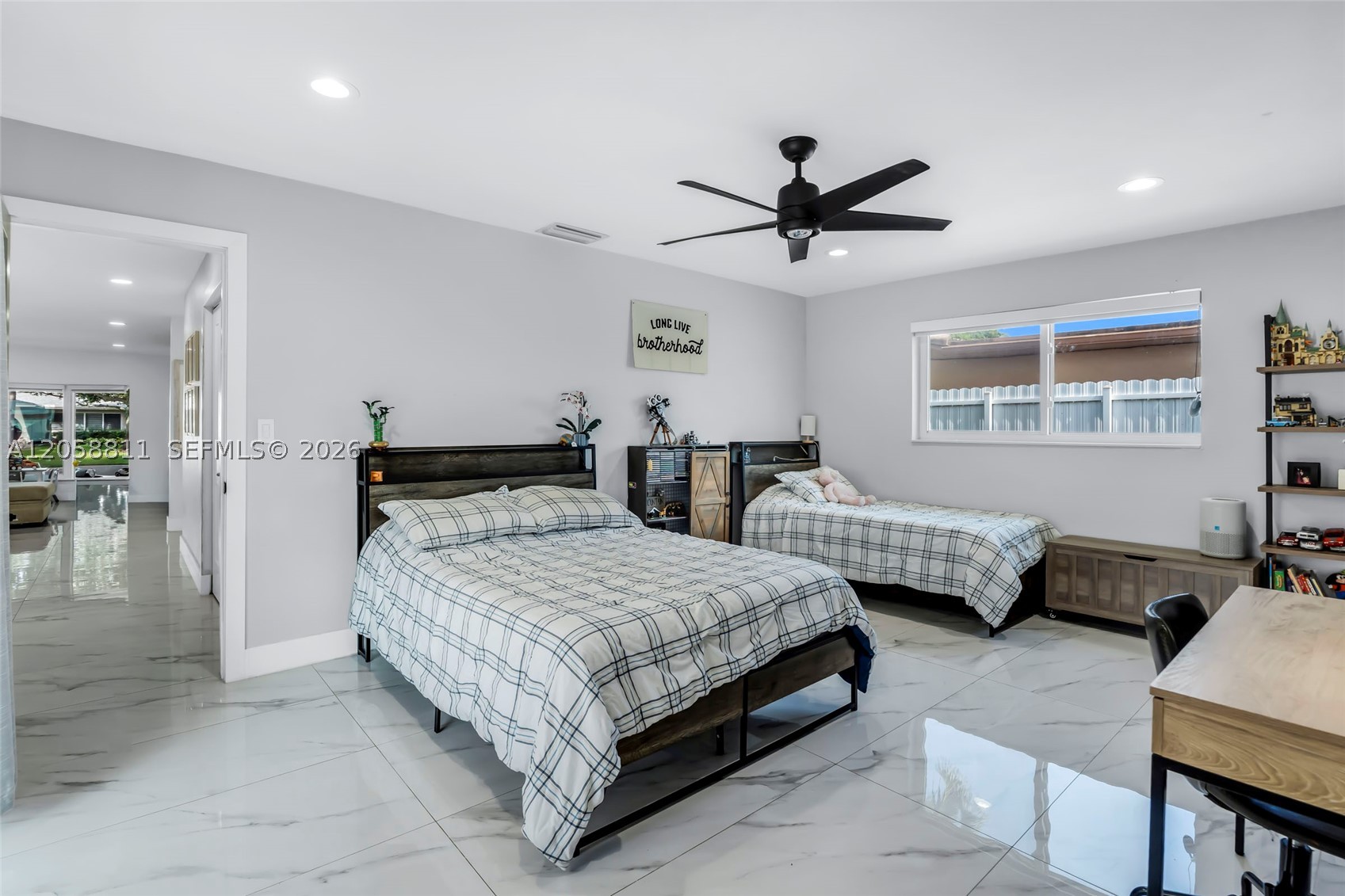 PEMBROKE LAKES SEC 1 - Residential
