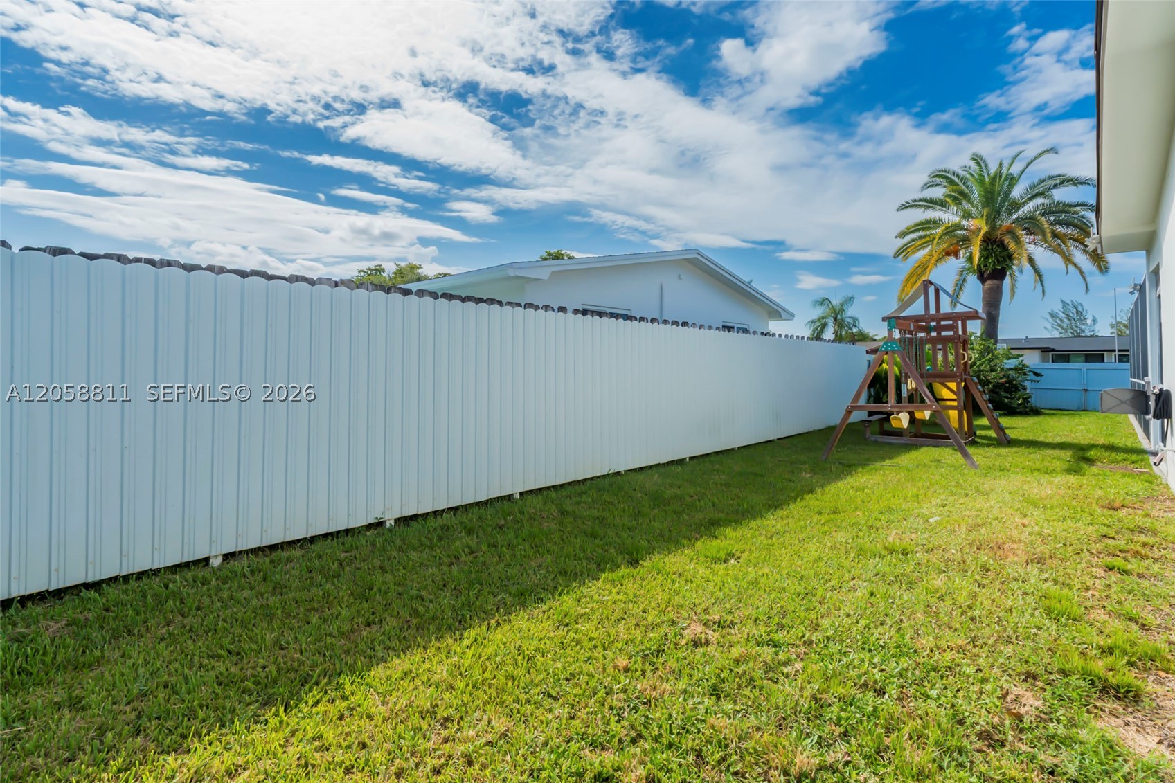 PEMBROKE LAKES SEC 1 - Residential