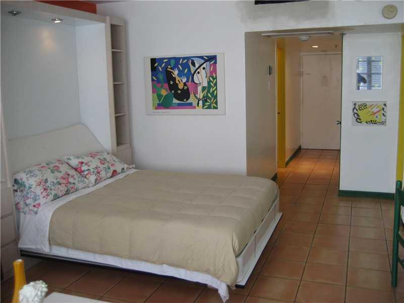THE DECOPLAGE CONDO - Residential Lease