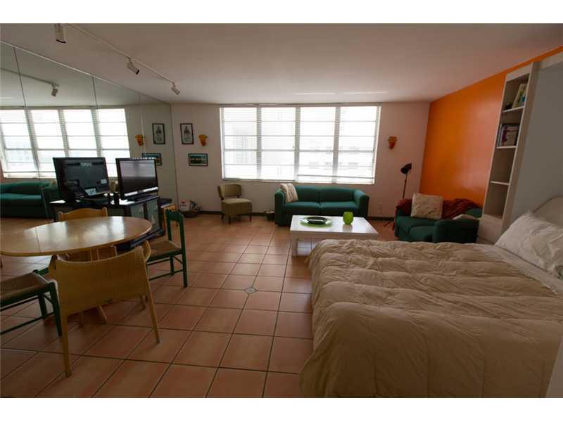 THE DECOPLAGE CONDO - Residential Lease
