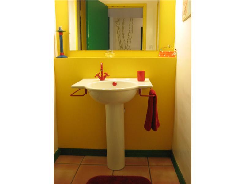 THE DECOPLAGE CONDO - Residential Lease