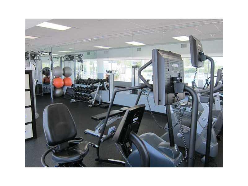 THE DECOPLAGE CONDO - Residential Lease