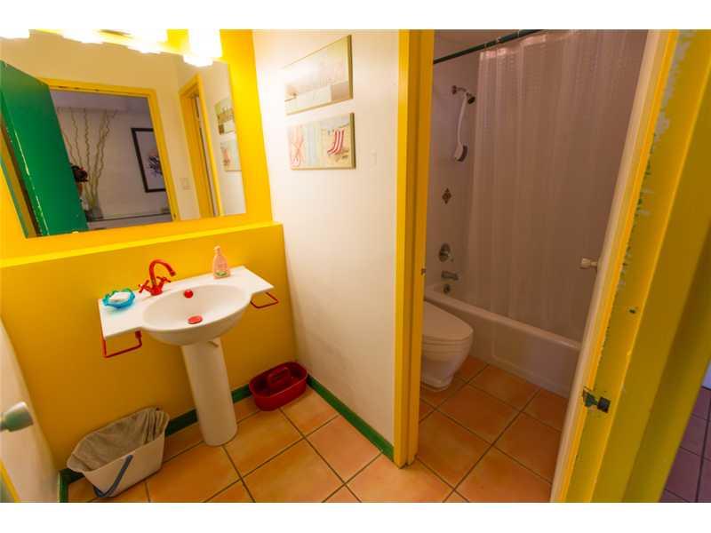 THE DECOPLAGE CONDO - Residential Lease