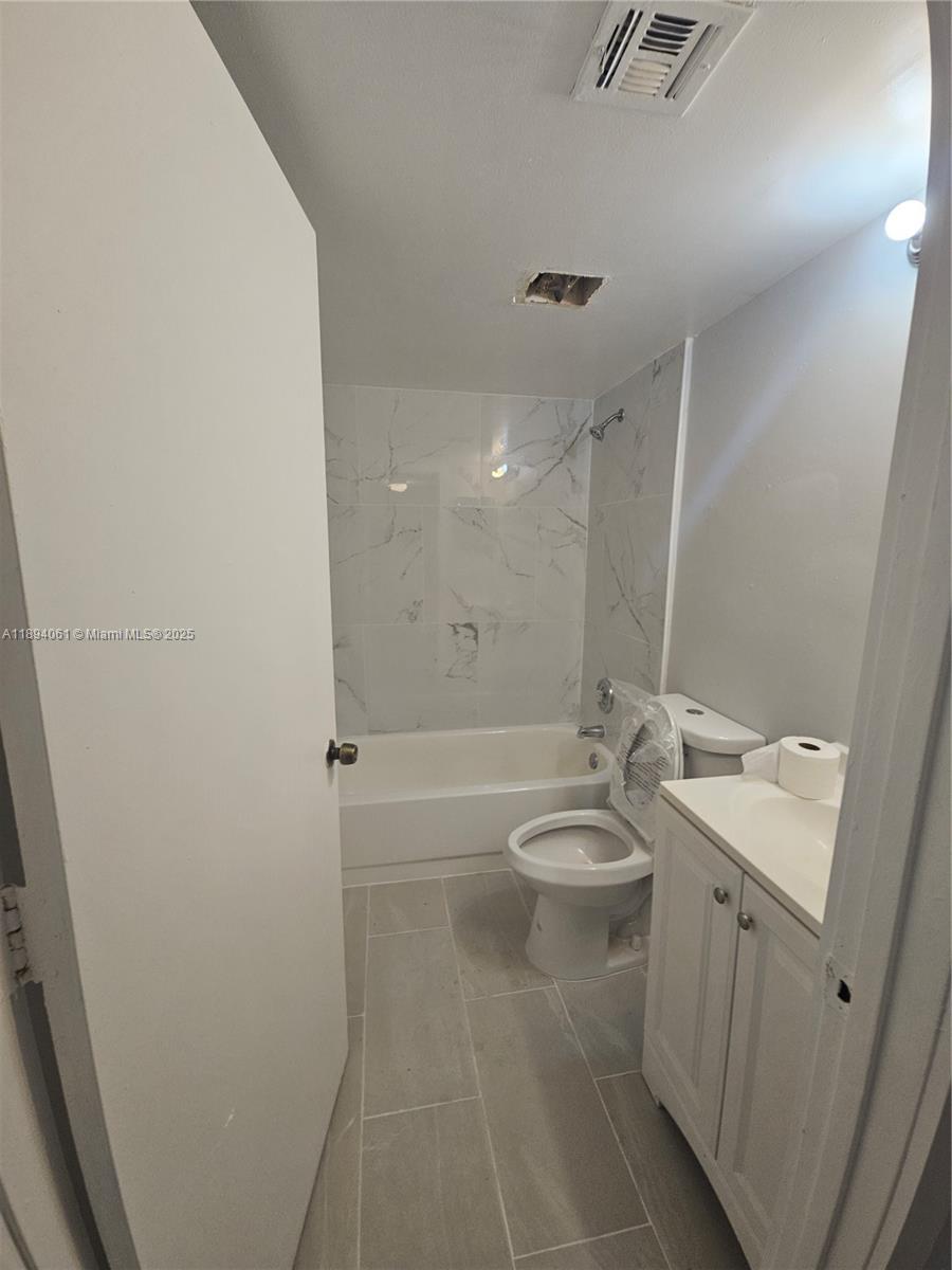 GARDENS NORTH ELEVEN COND - Residential Lease