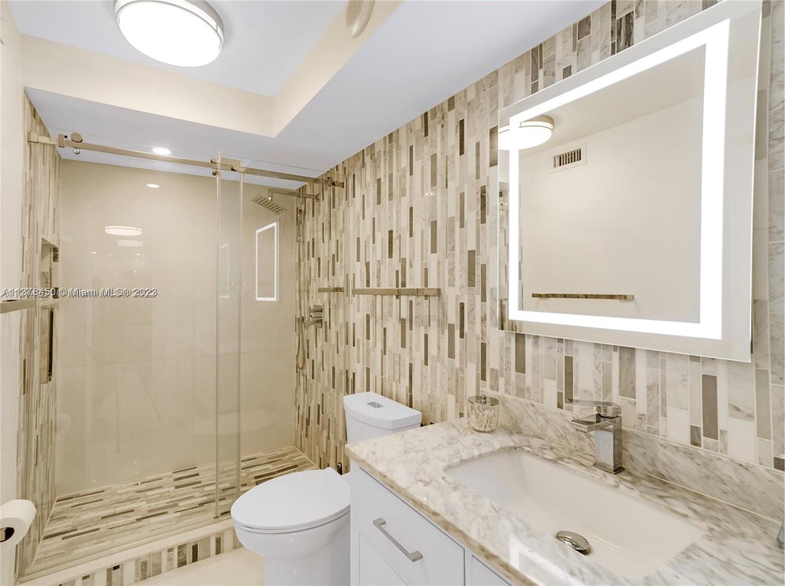 MANATEE CONDO - Residential Lease