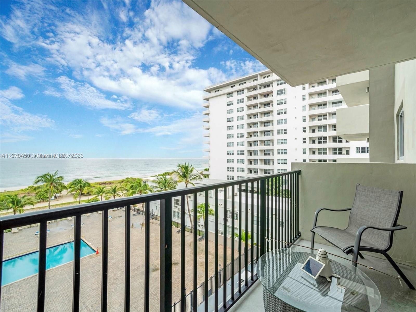 MANATEE CONDO - Residential Lease