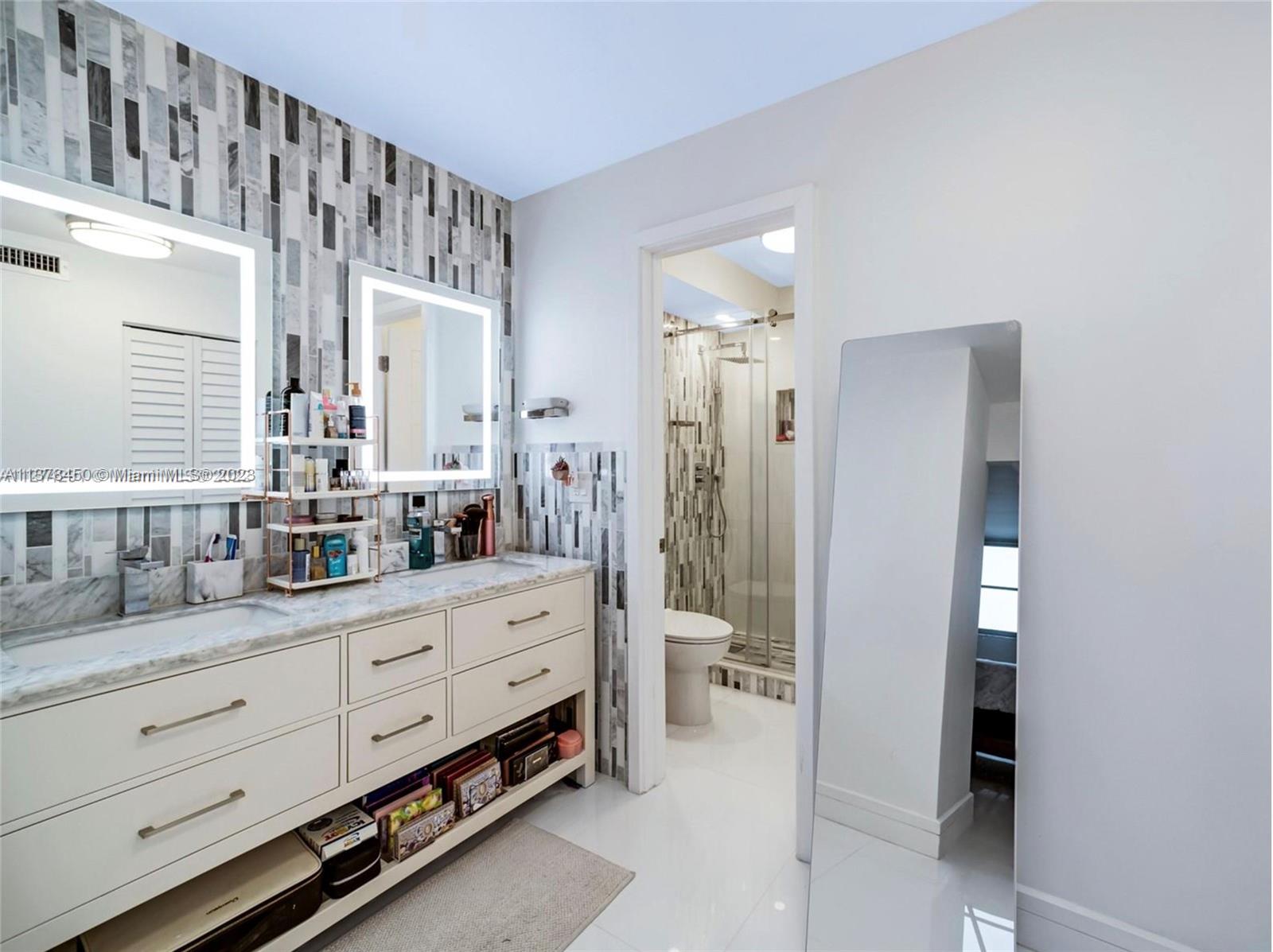 MANATEE CONDO - Residential Lease