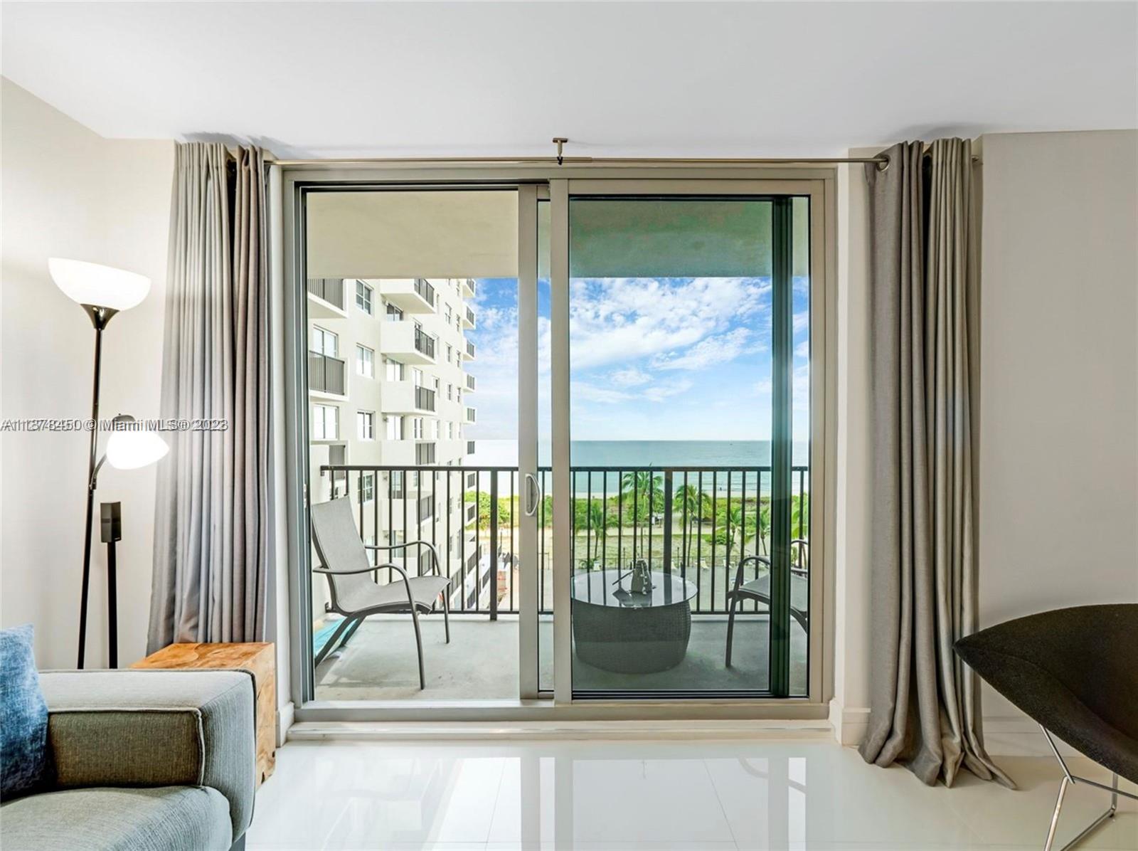 MANATEE CONDO - Residential Lease