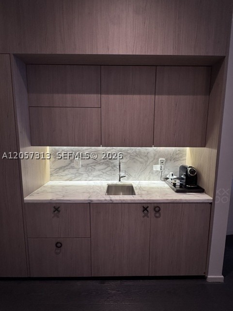 801 SMA DESIGNER SUITES C - Residential