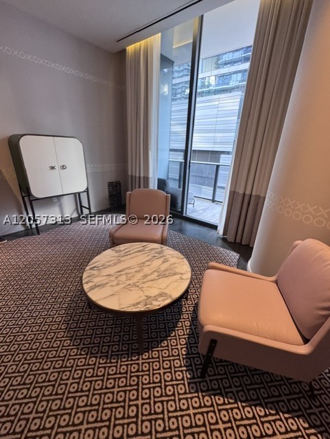 801 SMA DESIGNER SUITES C - Residential