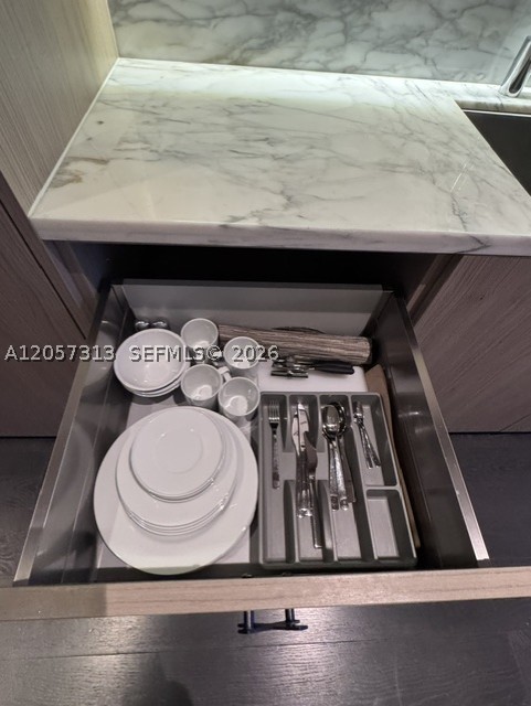 801 SMA DESIGNER SUITES C - Residential