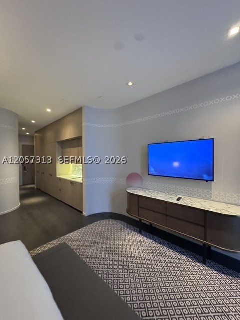 801 SMA DESIGNER SUITES C - Residential